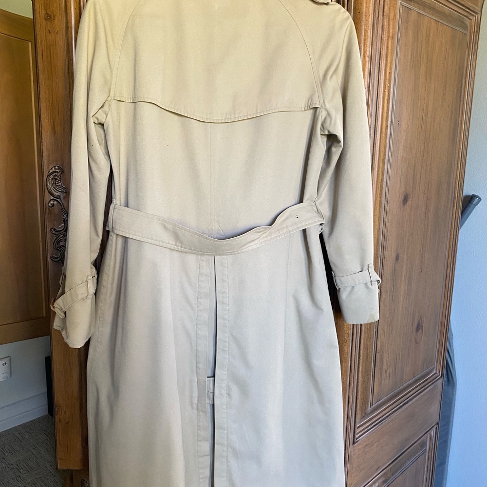 Vintage Burberry Trench Coat Women 10 Long; Beige Belted Lined Burberrys - Picture 4 of 16